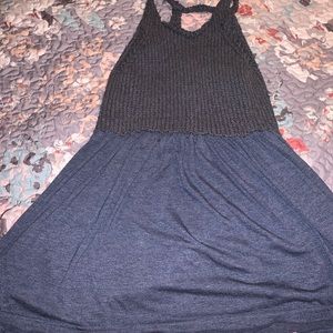 Sleeveless boutique top navy